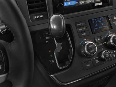 2017 Toyota Sienna SE 8 Passenger