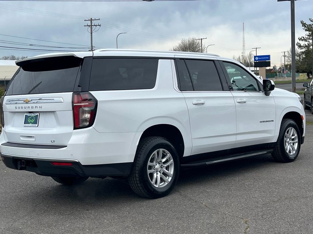2023 Chevrolet Suburban LT