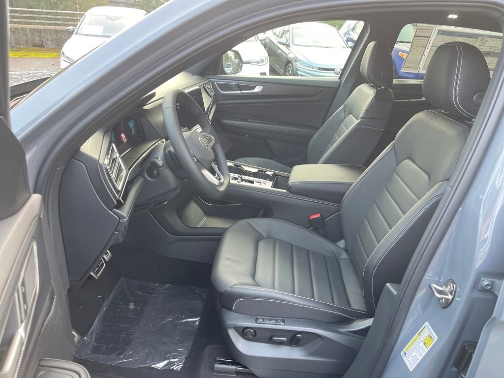 2026 Volkswagen Atlas Cross Sport 2.0T SEL R-Line Black