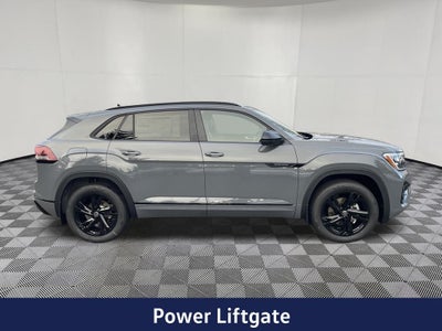 2026 Volkswagen Atlas Cross Sport 2.0T SEL R-Line Black