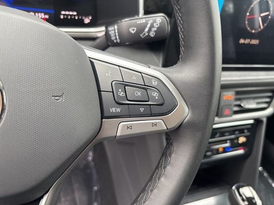 2025 Volkswagen Taos 1.5T SE Black