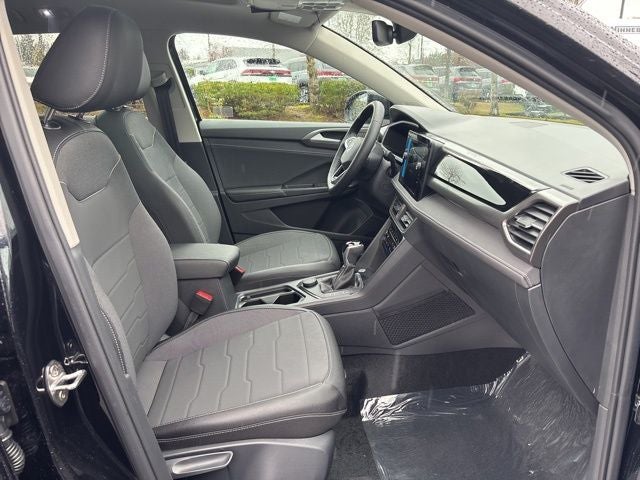 2025 Volkswagen Taos 1.5T SE Black