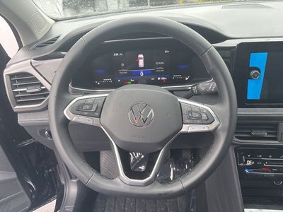 2025 Volkswagen Taos 1.5T SE Black
