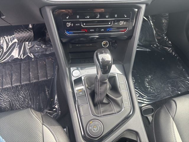 2025 Volkswagen Taos 1.5T SEL