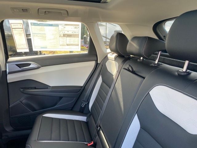 2025 Volkswagen Taos 1.5T SEL