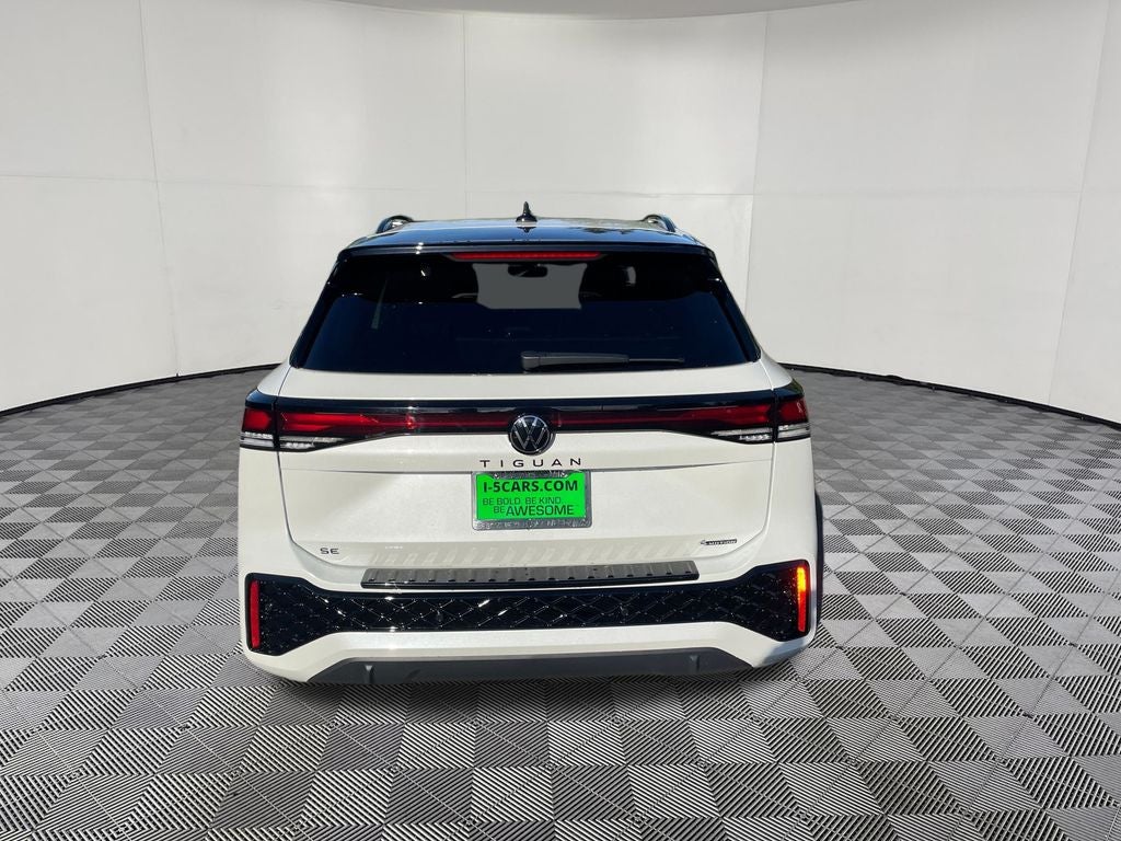 2026 Volkswagen Tiguan 2.0T SE R-Line Black