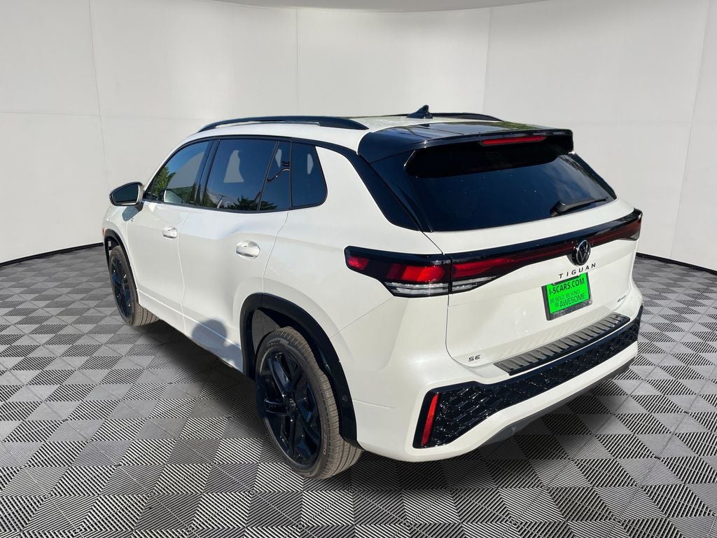 2026 Volkswagen Tiguan 2.0T SE R-Line Black