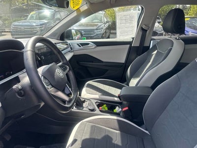 2025 Volkswagen Taos 1.5T SE