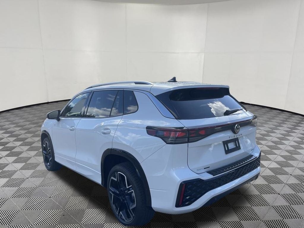 2026 Volkswagen Tiguan 2.0T SEL R-Line Turbo