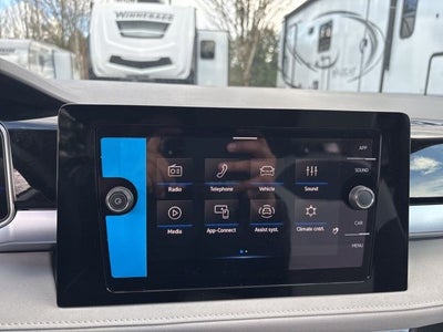 2025 Volkswagen Taos 1.5T SE