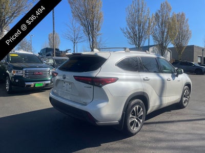 2021 Toyota Highlander Hybrid XLE