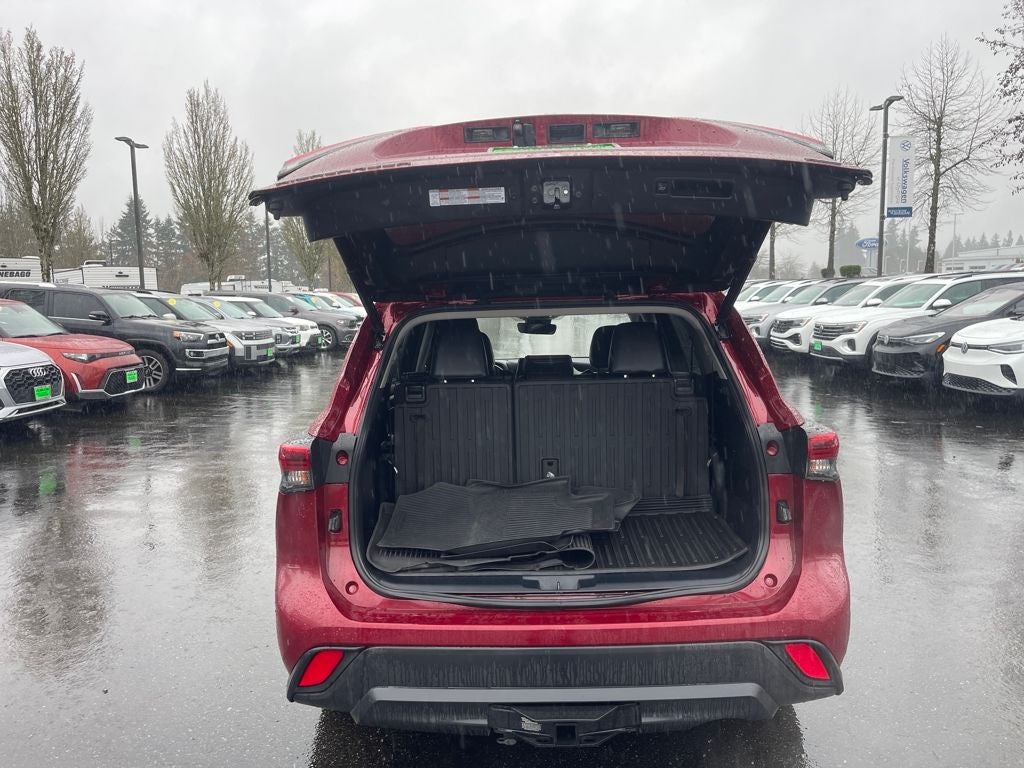 2022 Toyota Highlander Hybrid XLE