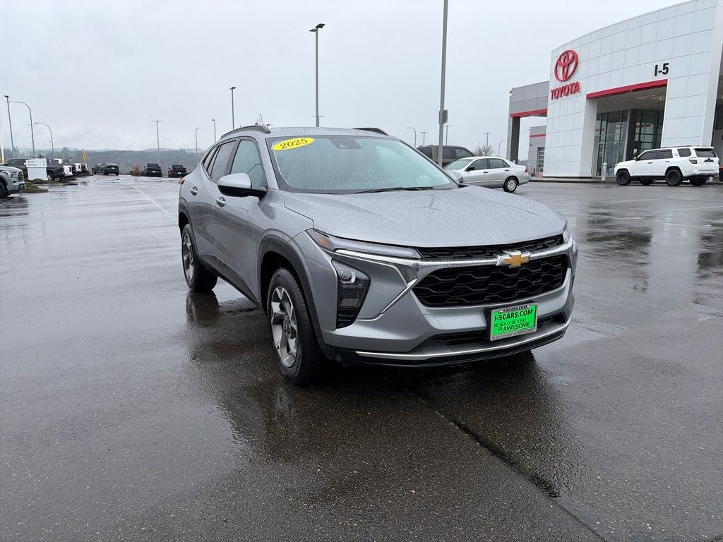 2025 Chevrolet Trax LT