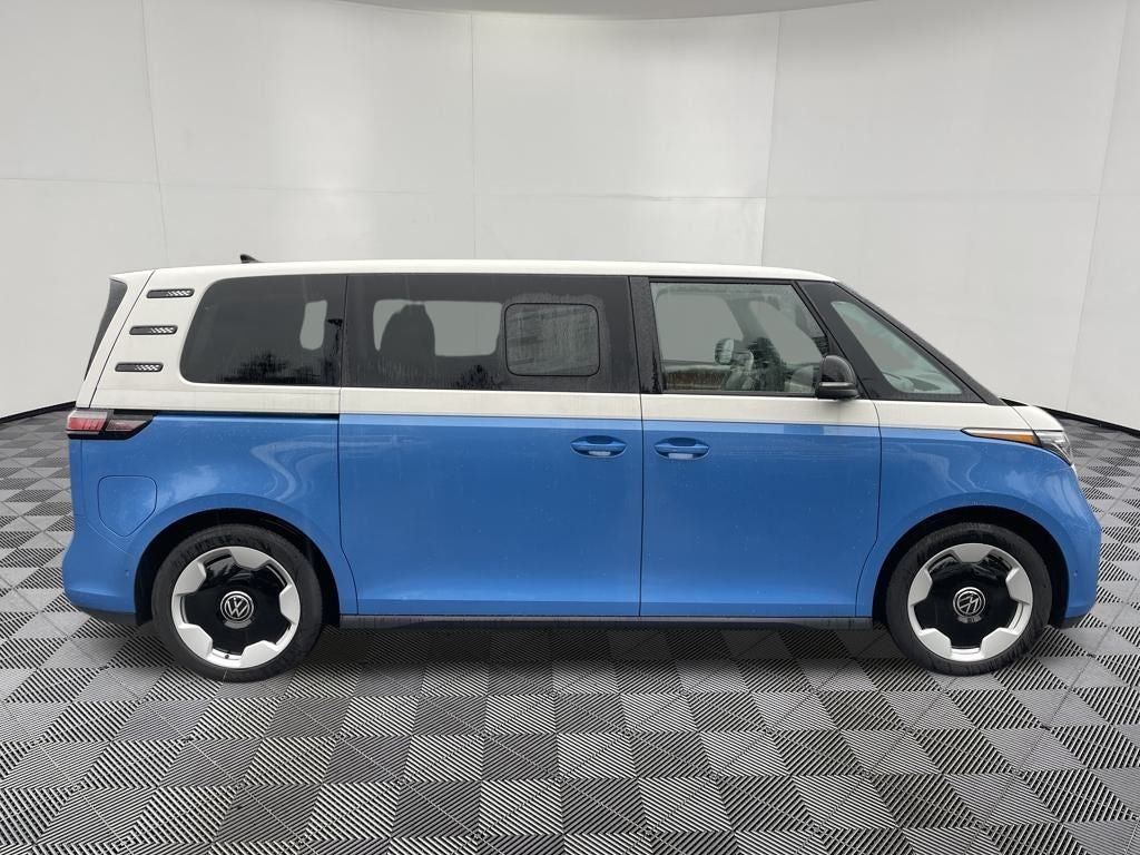 2025 Volkswagen ID. Buzz Pro S Plus