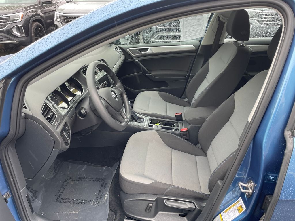 2016 Volkswagen e-Golf SE