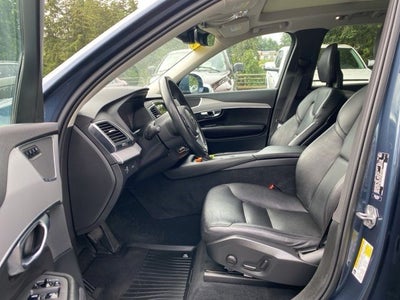 2021 Volvo XC90 T5 Momentum