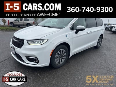 2023 Chrysler Pacifica Hybrid Touring L