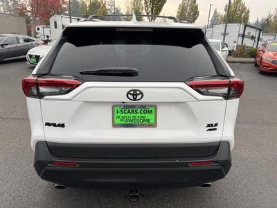 2020 Toyota RAV4 XLE