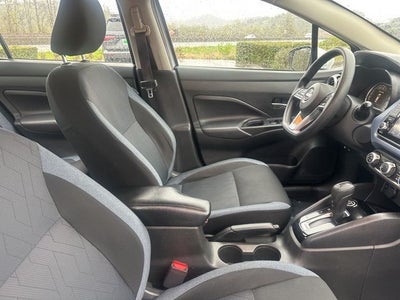 2023 Nissan Versa 1.6 SV