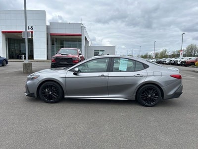 2025 Toyota Camry SE