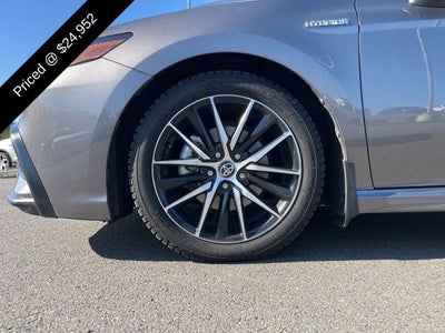 2021 Toyota Camry Hybrid SE