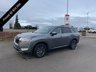 2023 Nissan Pathfinder SV