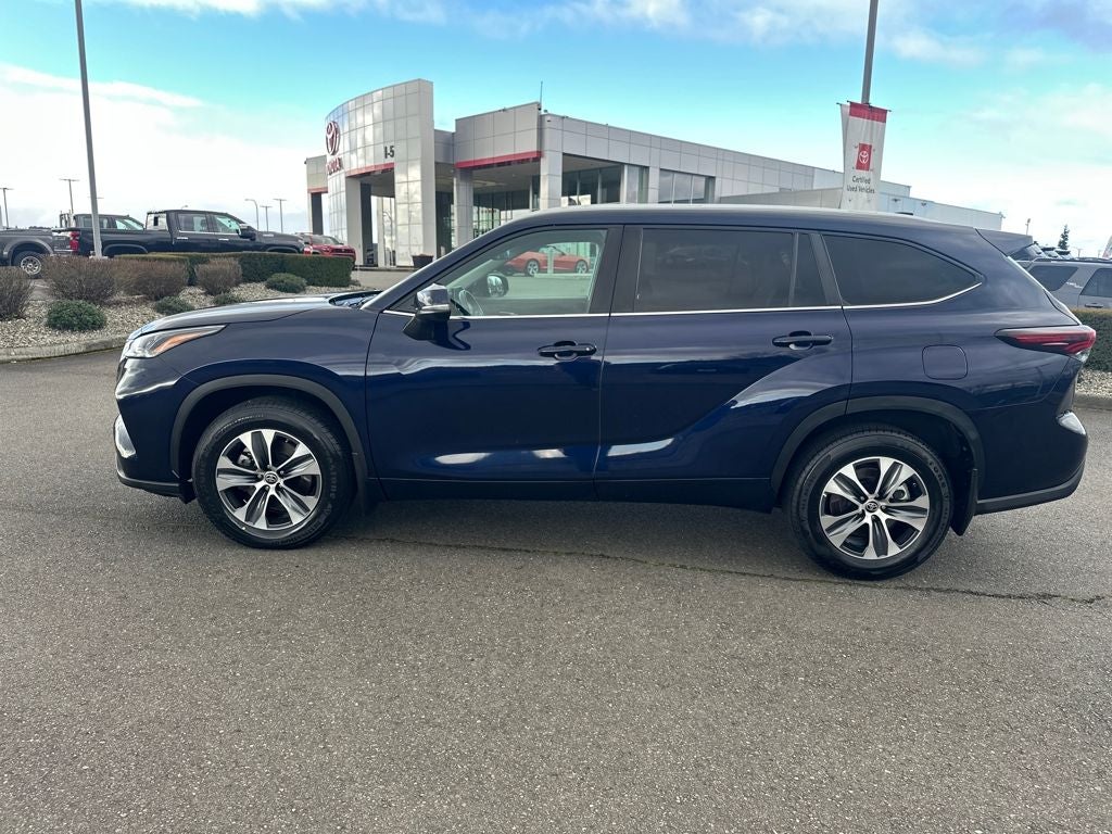 2024 Toyota Highlander XLE