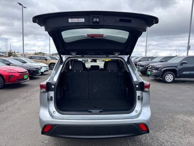 2024 Toyota Highlander LE