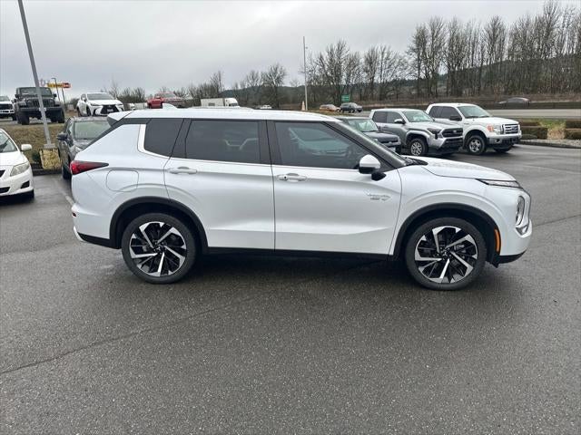 2023 Mitsubishi Outlander PHEV SE