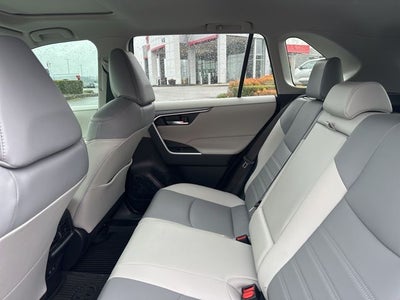 2022 Toyota RAV4 Hybrid XLE Premium