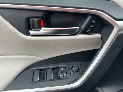 2022 Toyota RAV4 Hybrid XLE Premium