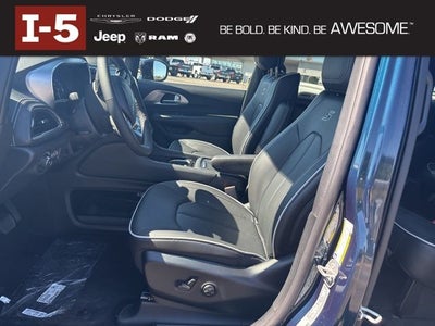 2025 Chrysler Pacifica PACIFICA LIMITED AWD