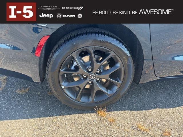 2025 Chrysler Pacifica PACIFICA LIMITED AWD