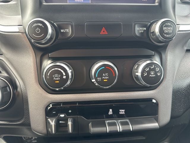 2024 RAM 2500 Big Horn Crew Cab 4x4 8' Box