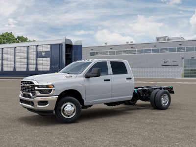 2026 RAM Ram 3500 Chassis Cab RAM 3500 TRADESMAN CREW CAB CHASSIS 4X4 60' CA