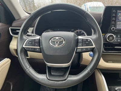 2022 Toyota Highlander Hybrid XLE