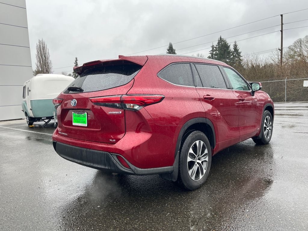 2022 Toyota Highlander Hybrid XLE