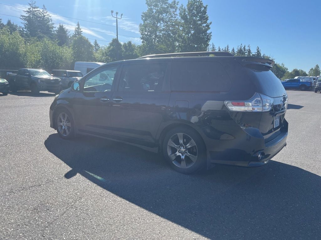 2015 Toyota Sienna SE Premium 8 Passenger
