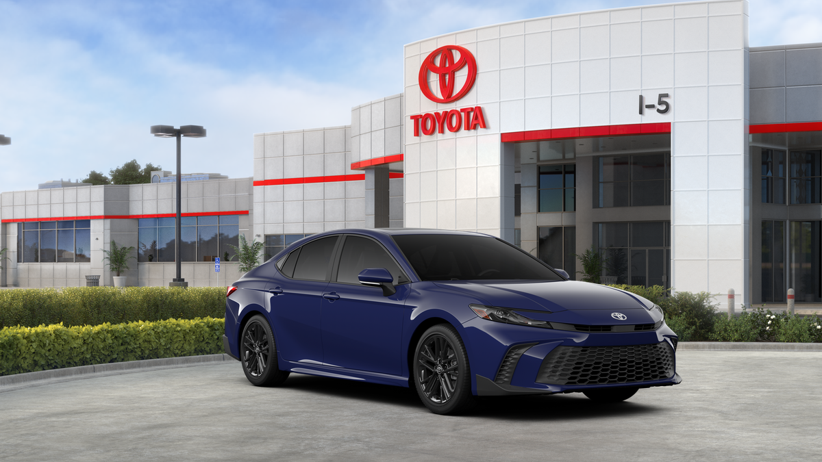 2026 Toyota Camry SE AWD