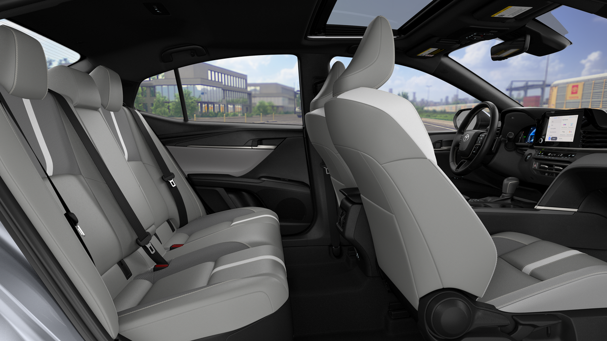 2026 Toyota Camry SE AWD