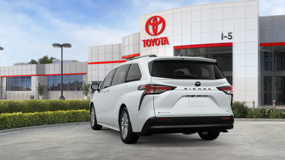 2026 Toyota Sienna XLE