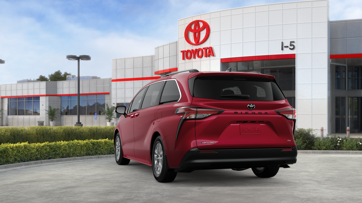 2026 Toyota Sienna XLE