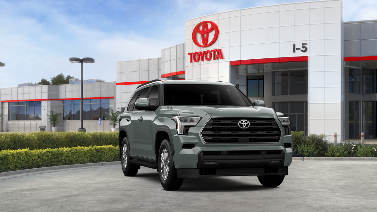 2026 Toyota Sequoia SR5