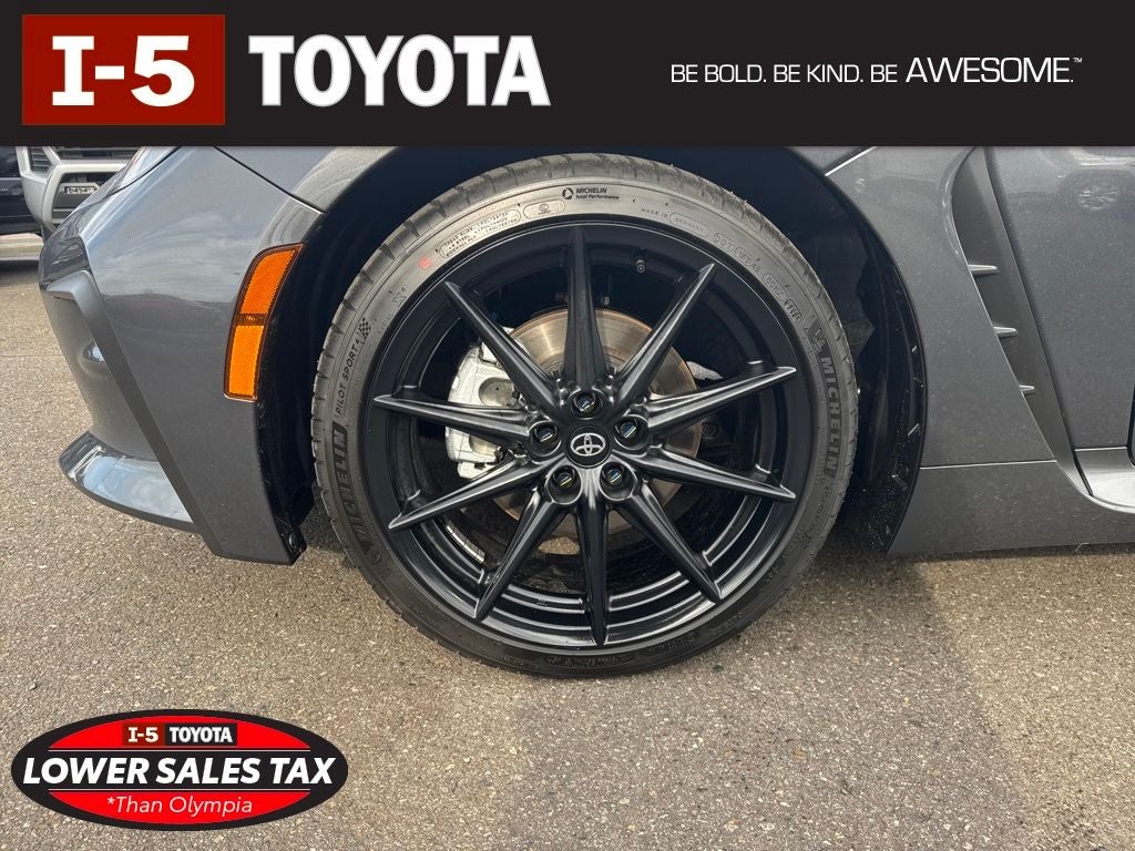 2026 Toyota GR86 Premium MT