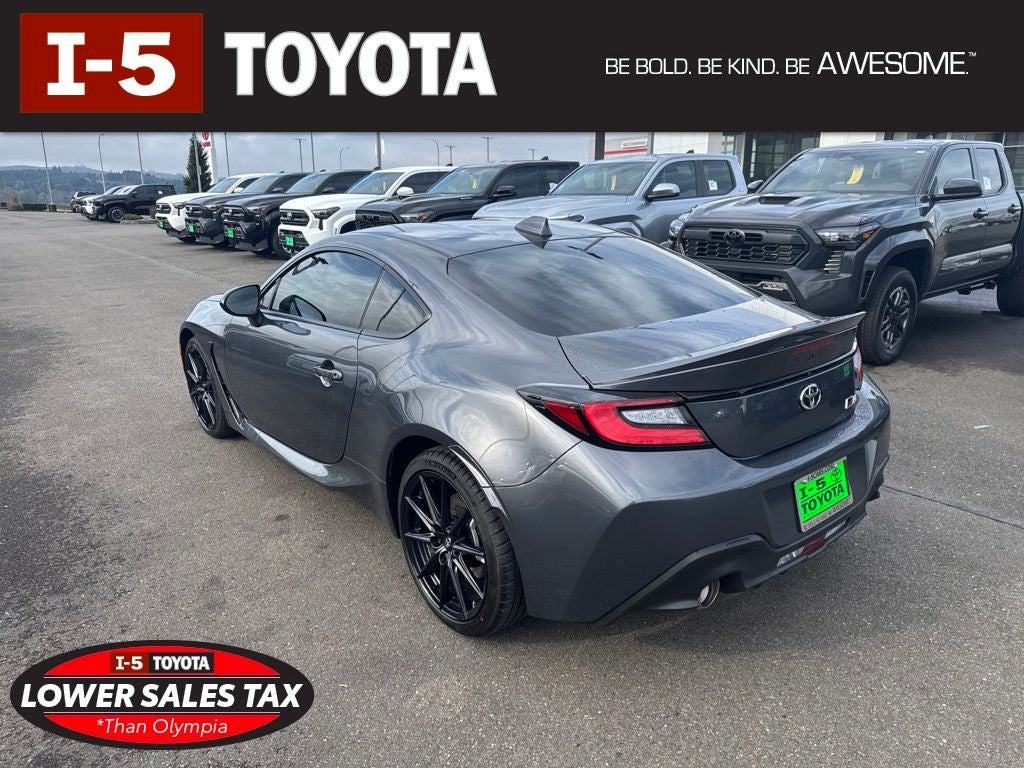 2026 Toyota GR86 Premium MT