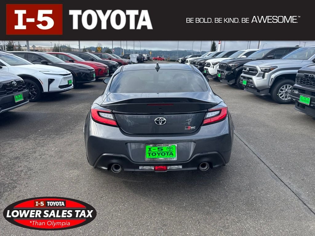 2026 Toyota GR86 Premium MT