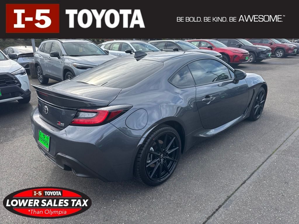 2026 Toyota GR86 Premium MT